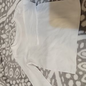White kids tshirt size 3t nwt